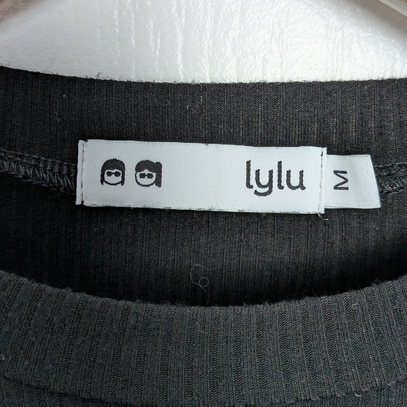 Lylu Black Top with Sheer Polka Dot Sleeves – Size M #34 - Picture 5 of 5